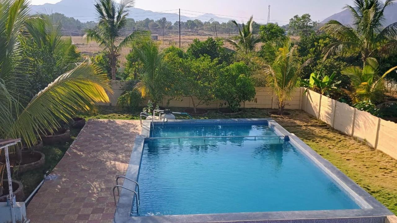 Hotel Sai Farm Karjat Esterno foto